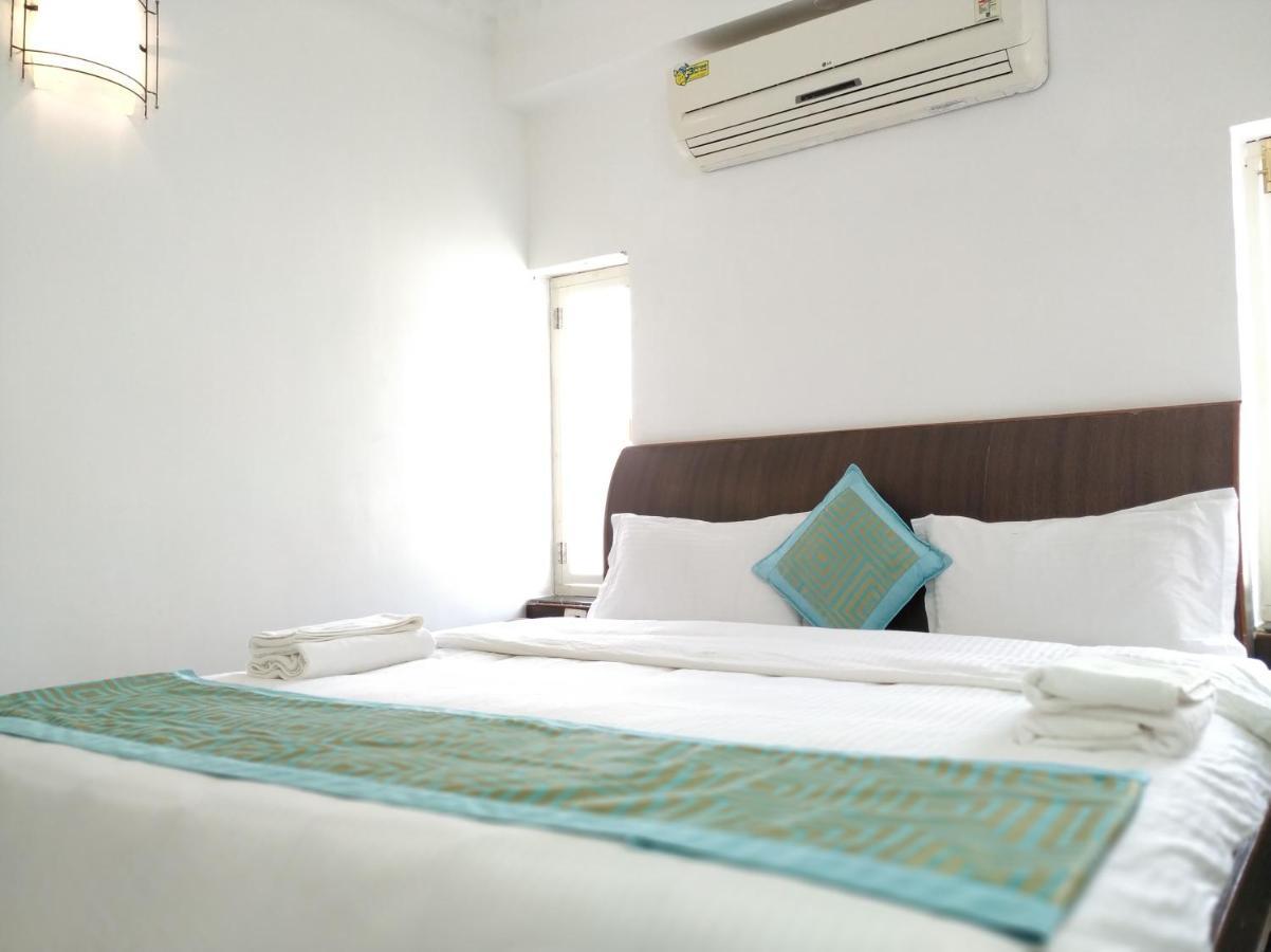 Aum Hotel Puttaparthi Luaran gambar