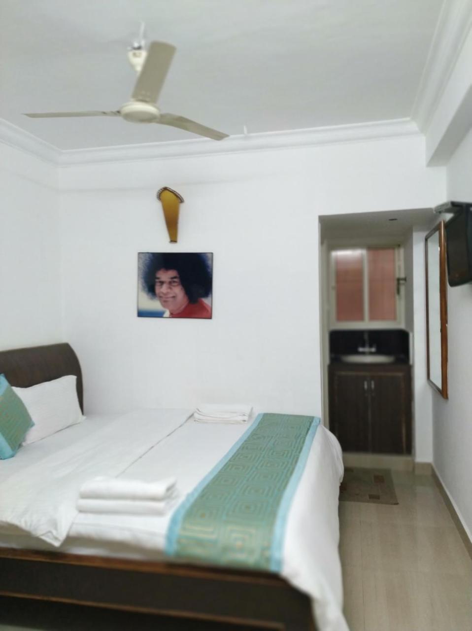 Aum Hotel Puttaparthi Luaran gambar
